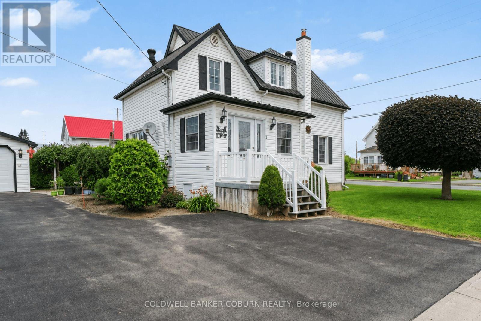 1 HUMMEL STREET