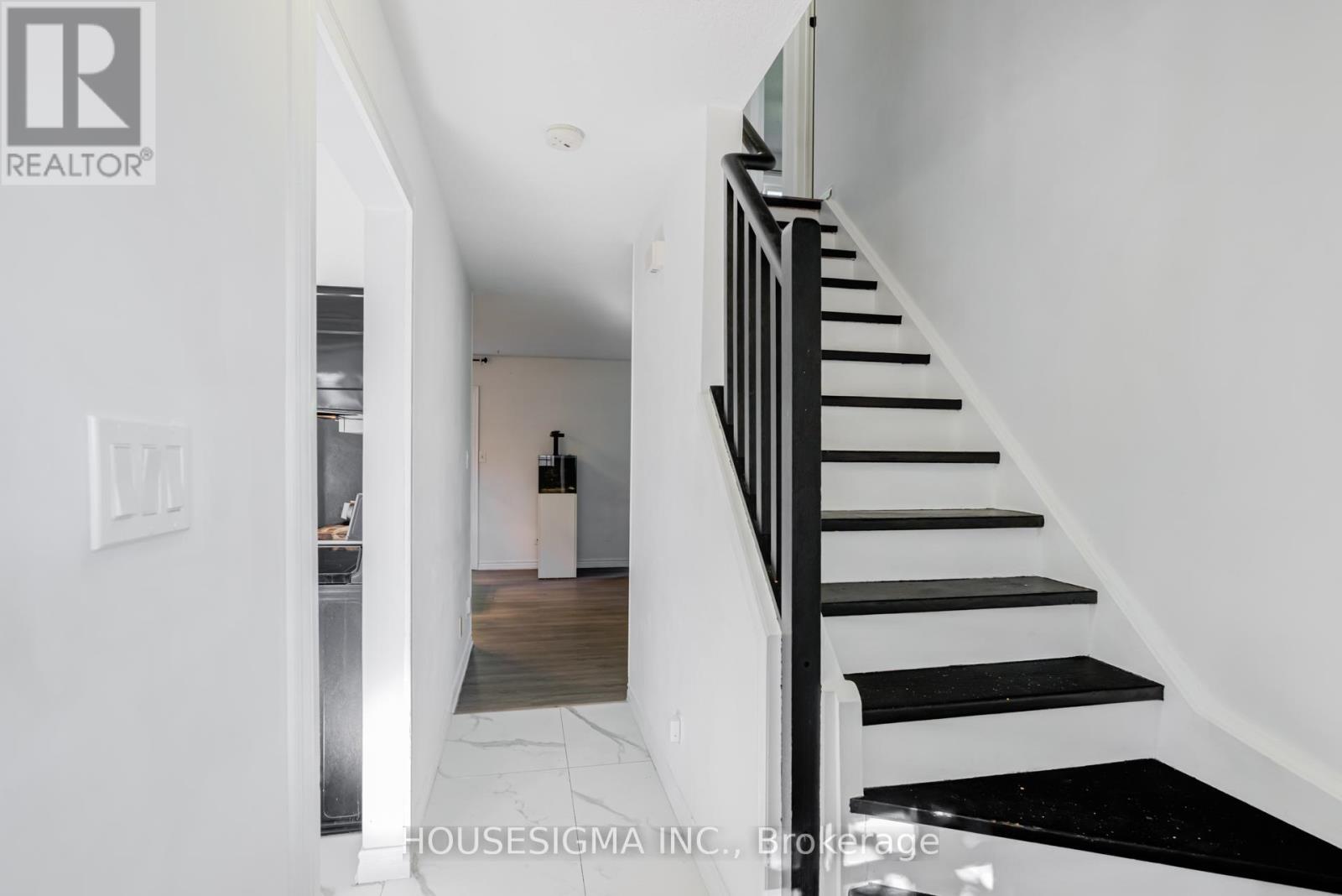 61 - 31 PARKVIEW DRIVE