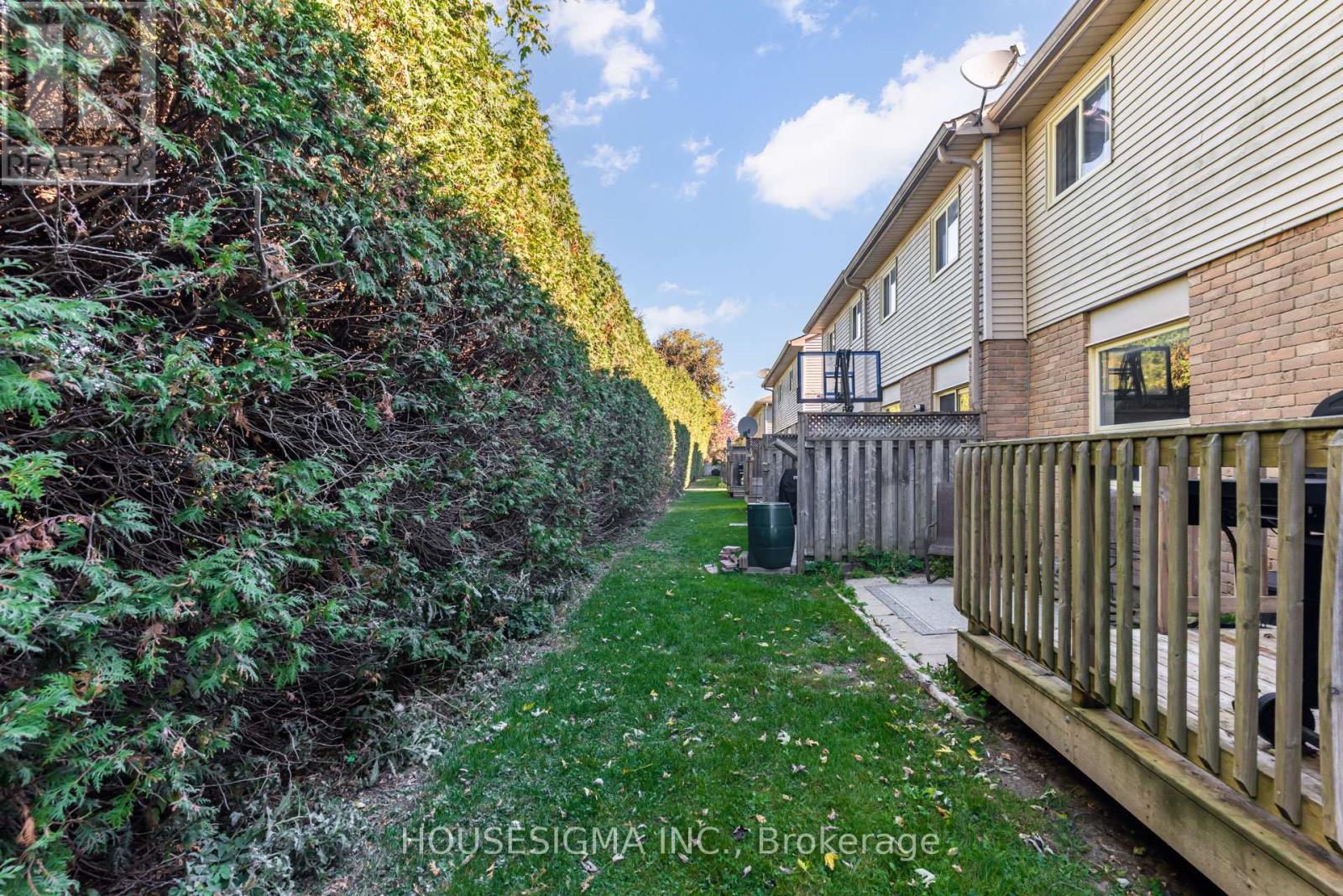 61 - 31 PARKVIEW DRIVE