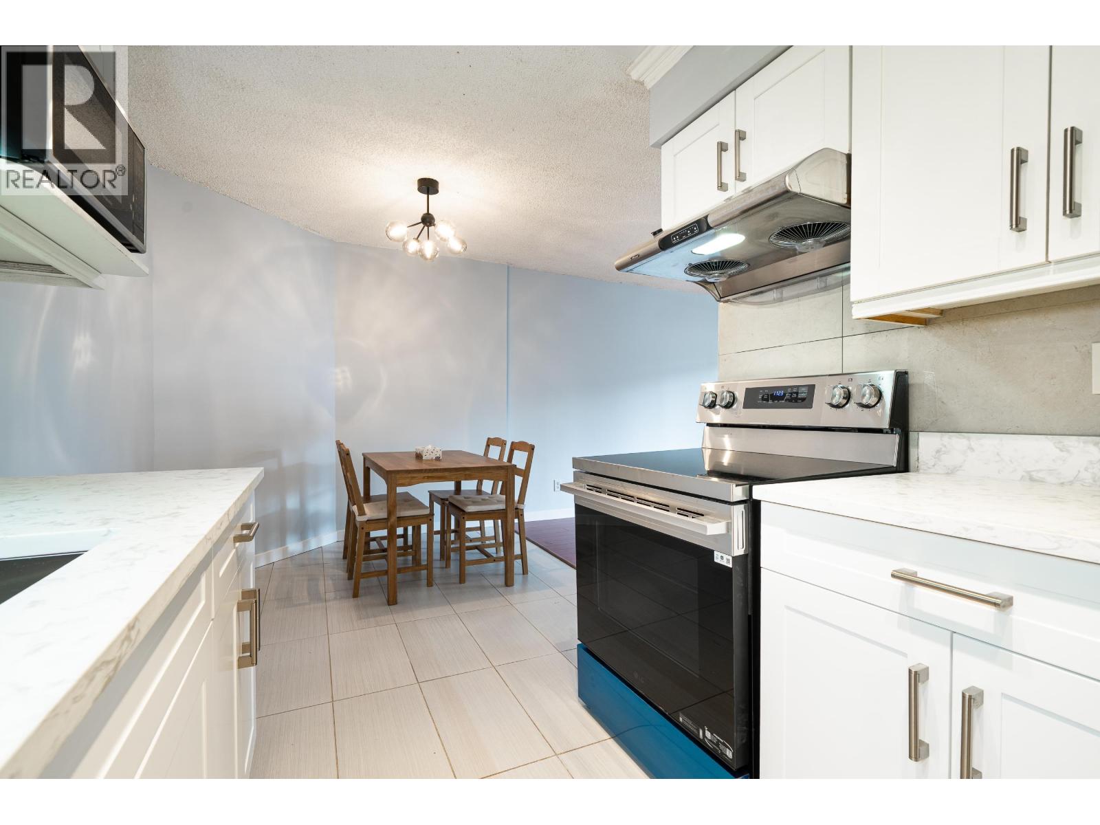215 5932 PATTERSON AVENUE