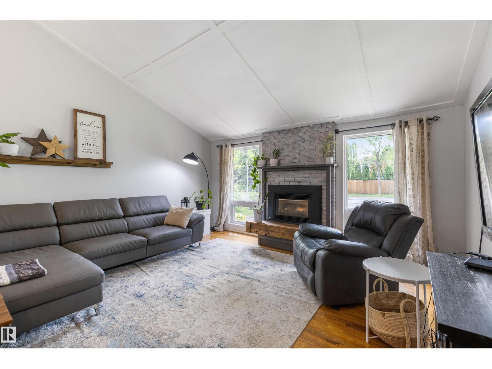43 LAYDON DR