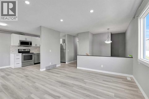 224 Pensville Close SE Calgary AB T2J6K8