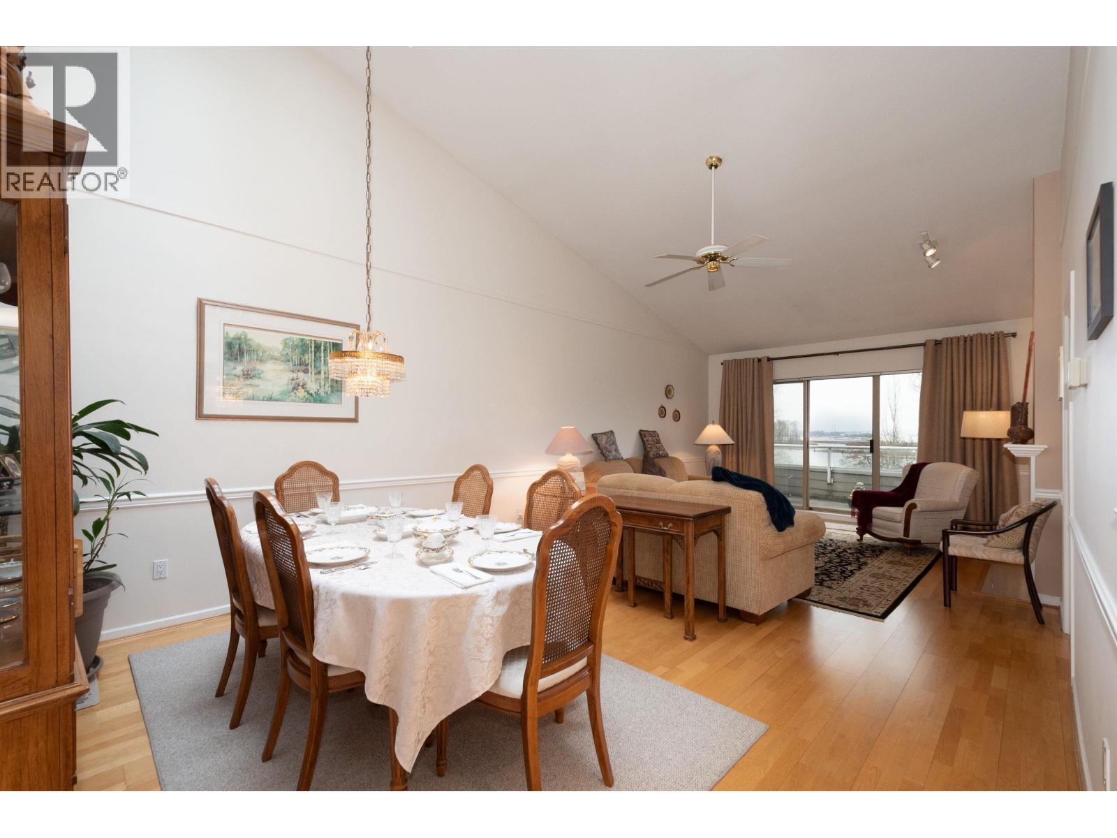 22 323 GOVERNORS COURT