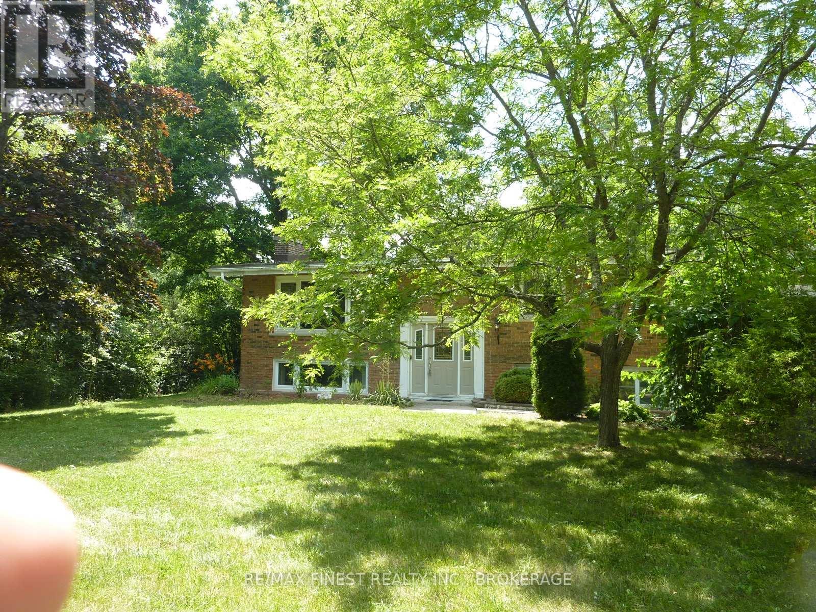 2887 PERTH ROAD