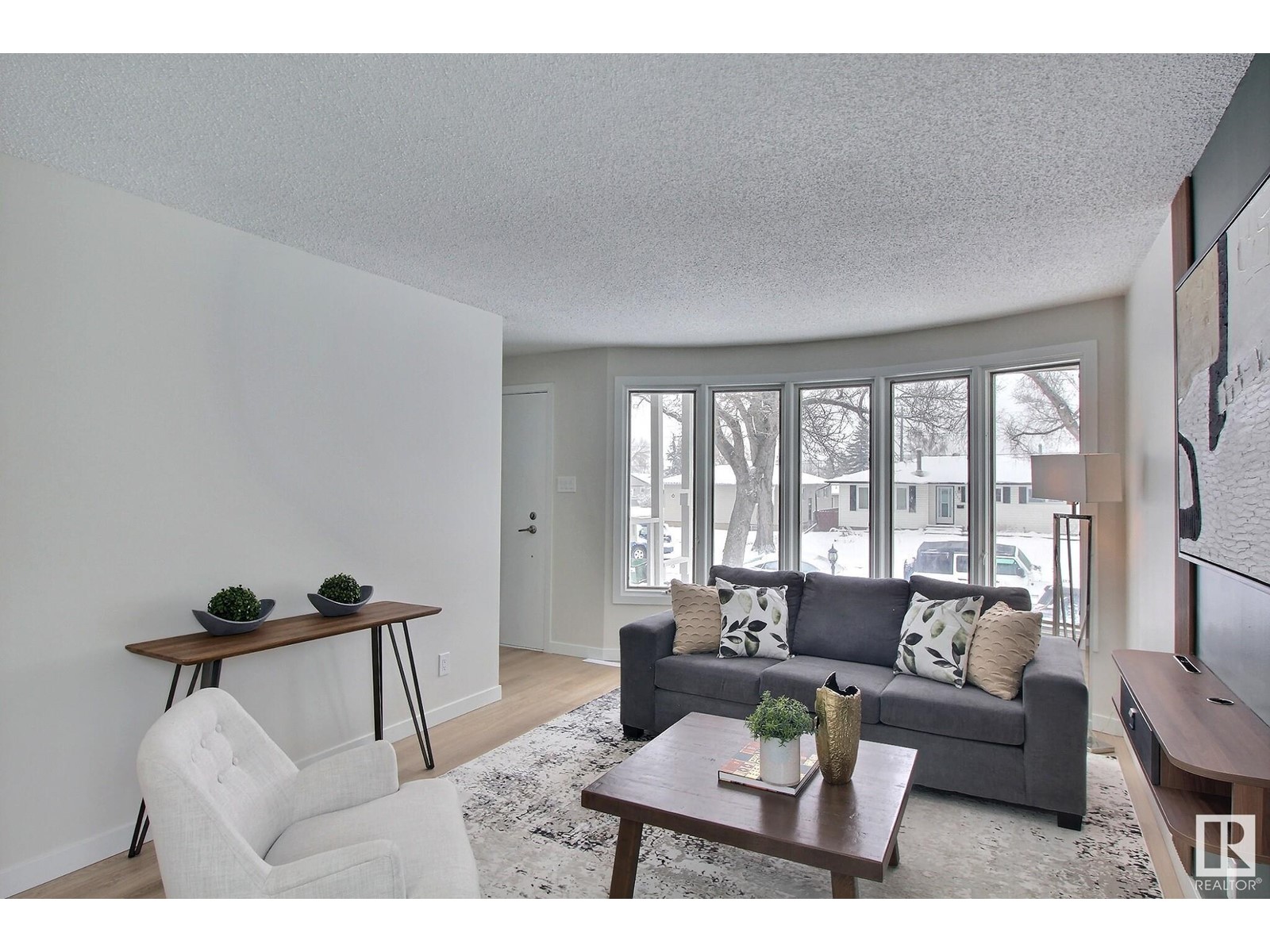 12136 38 ST NW