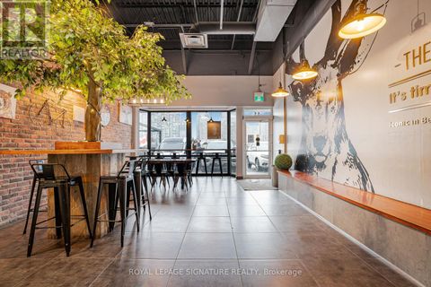 11 - 325 CENTRAL PARKWAY W Mississauga (Fairview) ON L5B3X9