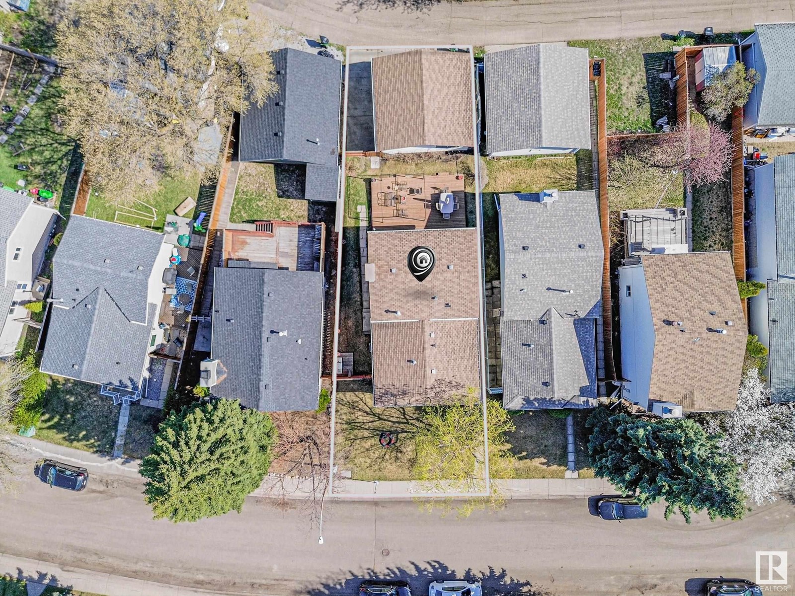 393 Kirkpatrick Crescent NW