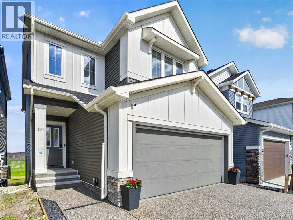 134 Hotchkiss Manor SE