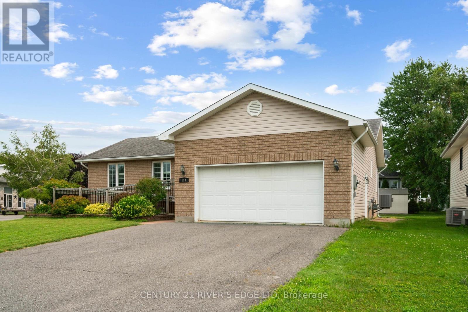 113 BLAKE'S CRESCENT