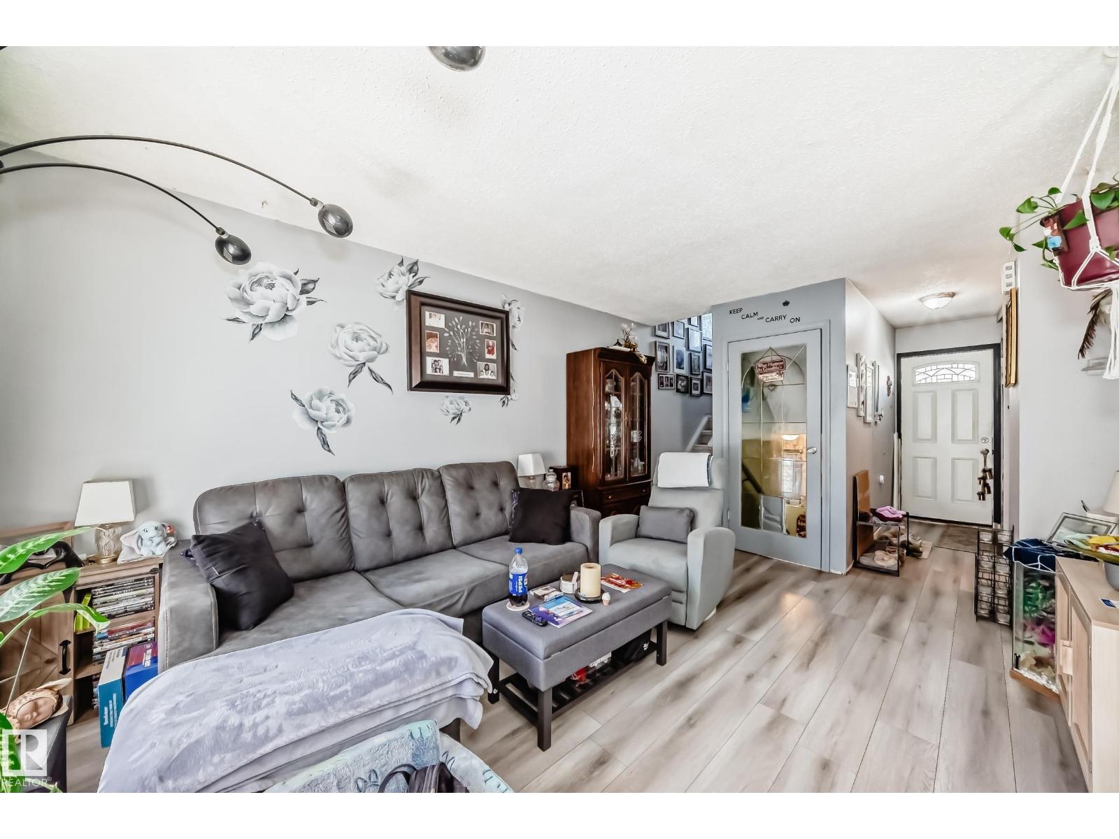 582 ABBOTTSFIELD RD NW