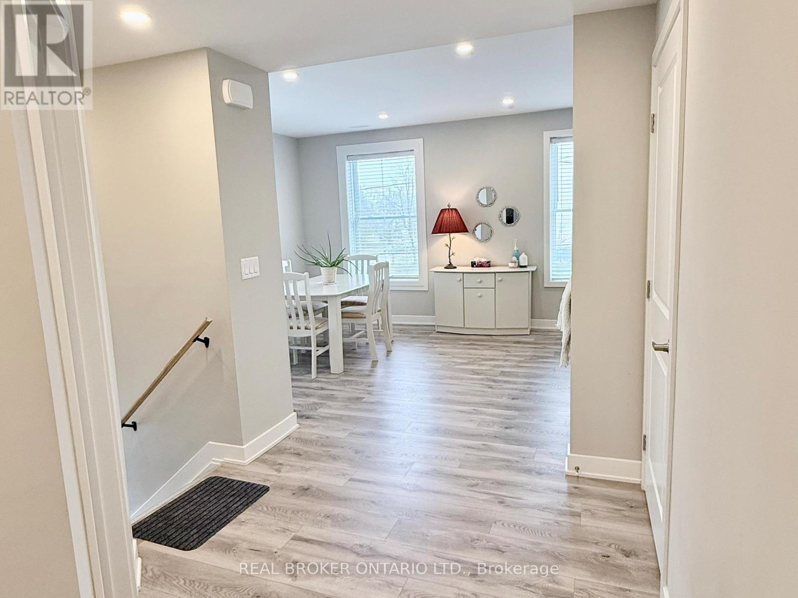 B - 143 ELMSLEY STREET N