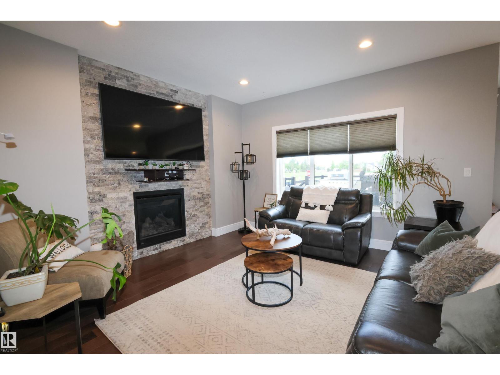 10129 93 ST