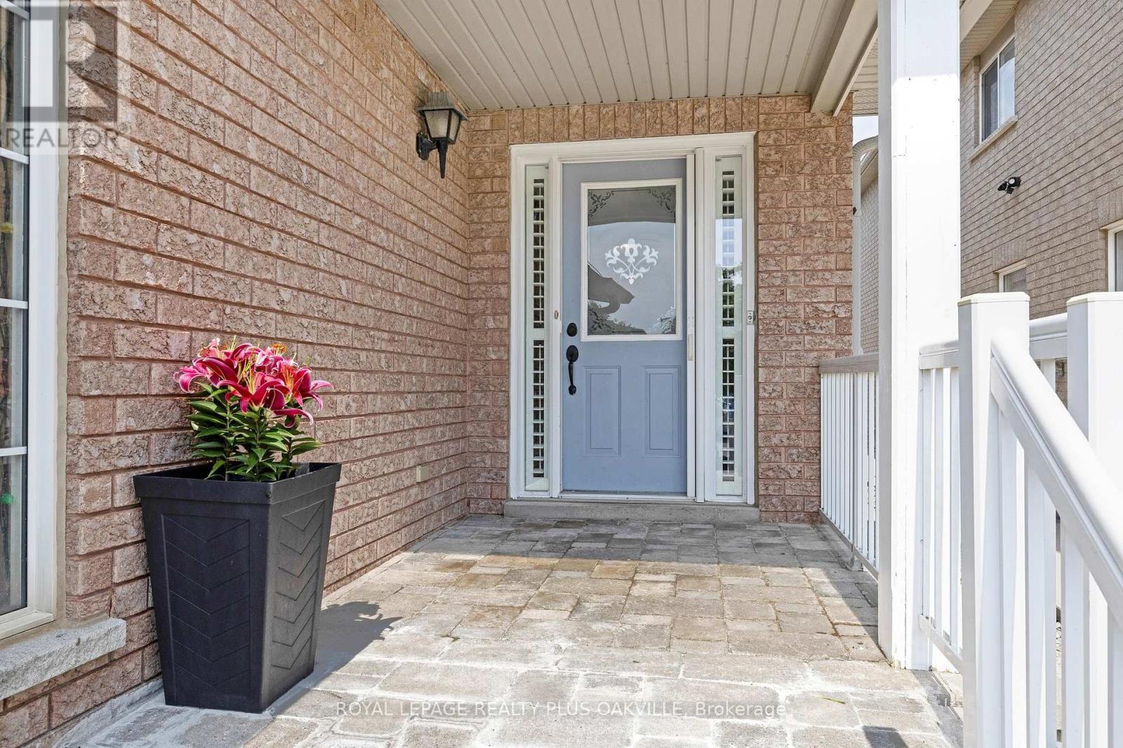 3368 CRIMSON KING CIRCLE