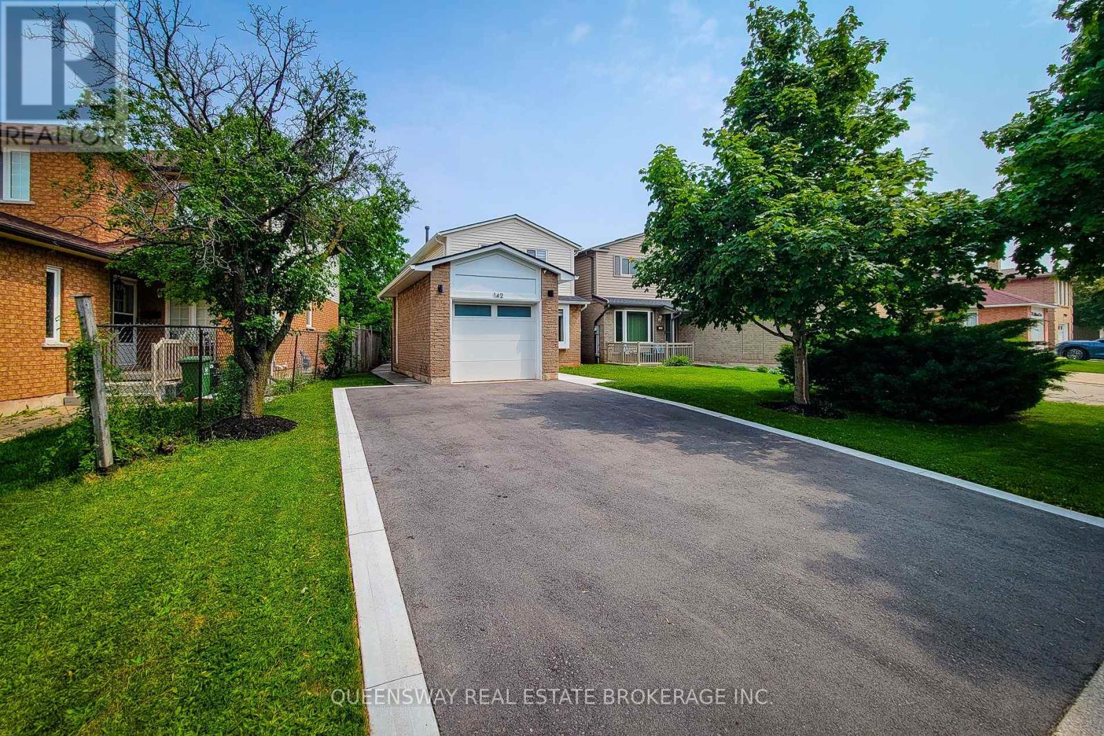 142 MACINTOSH DRIVE N