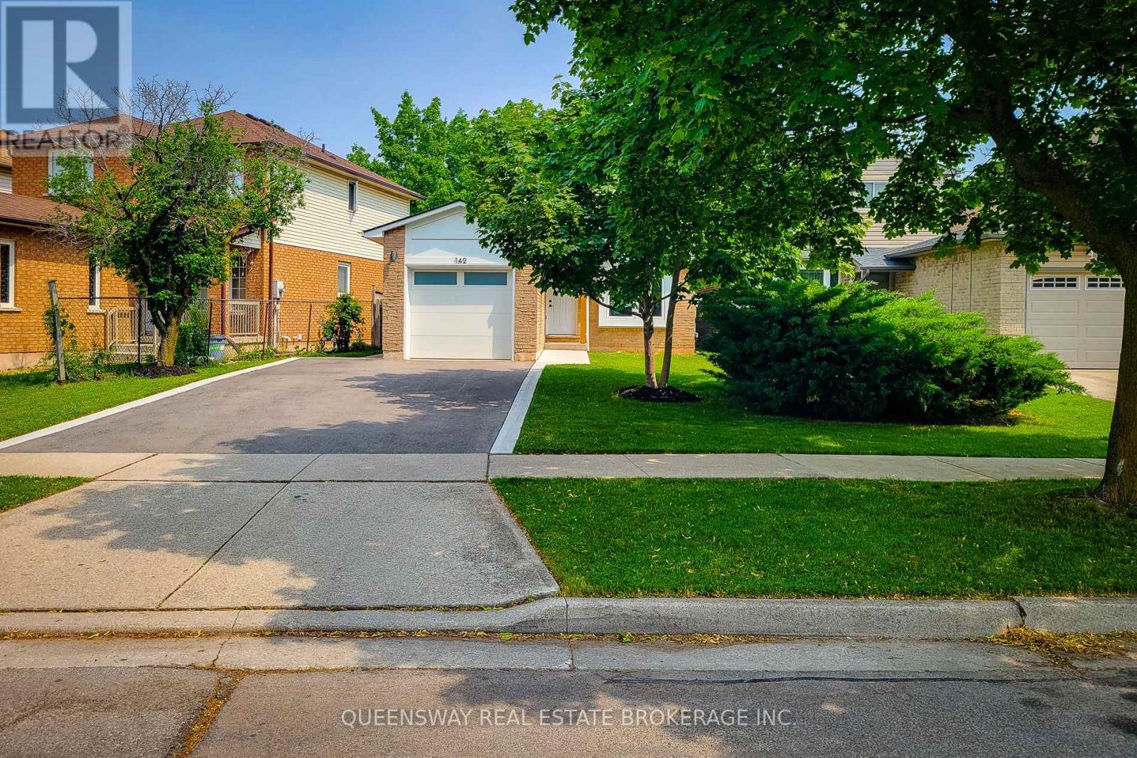 142 MACINTOSH DRIVE N