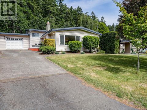 4342 Parkside Cres Saanich BC V8N2C3
