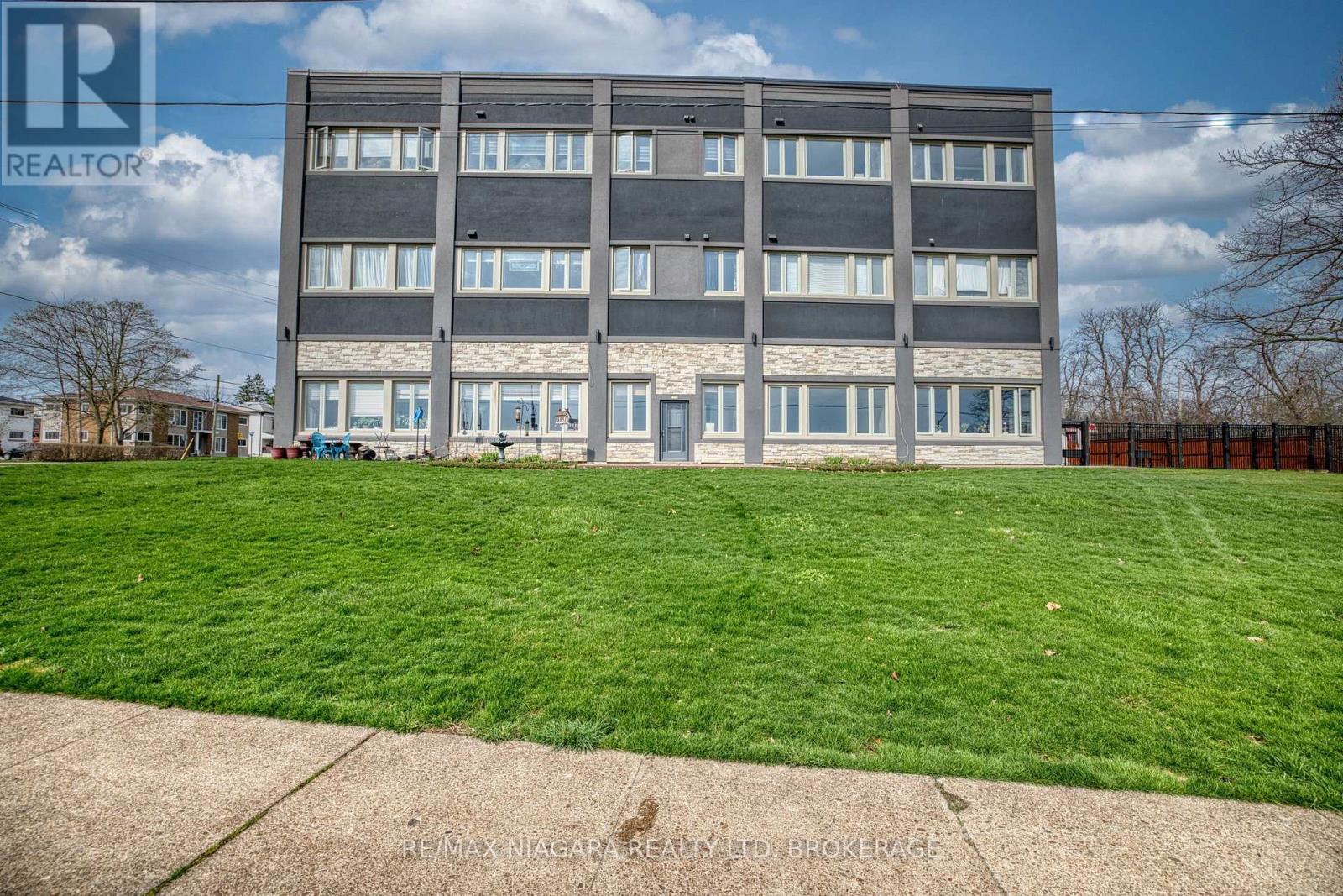 UNIT #12 - 2 LEWIS STREET
