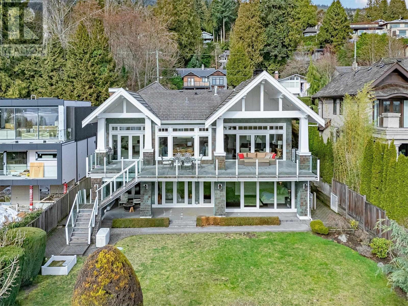 2478 OTTAWA AVENUE