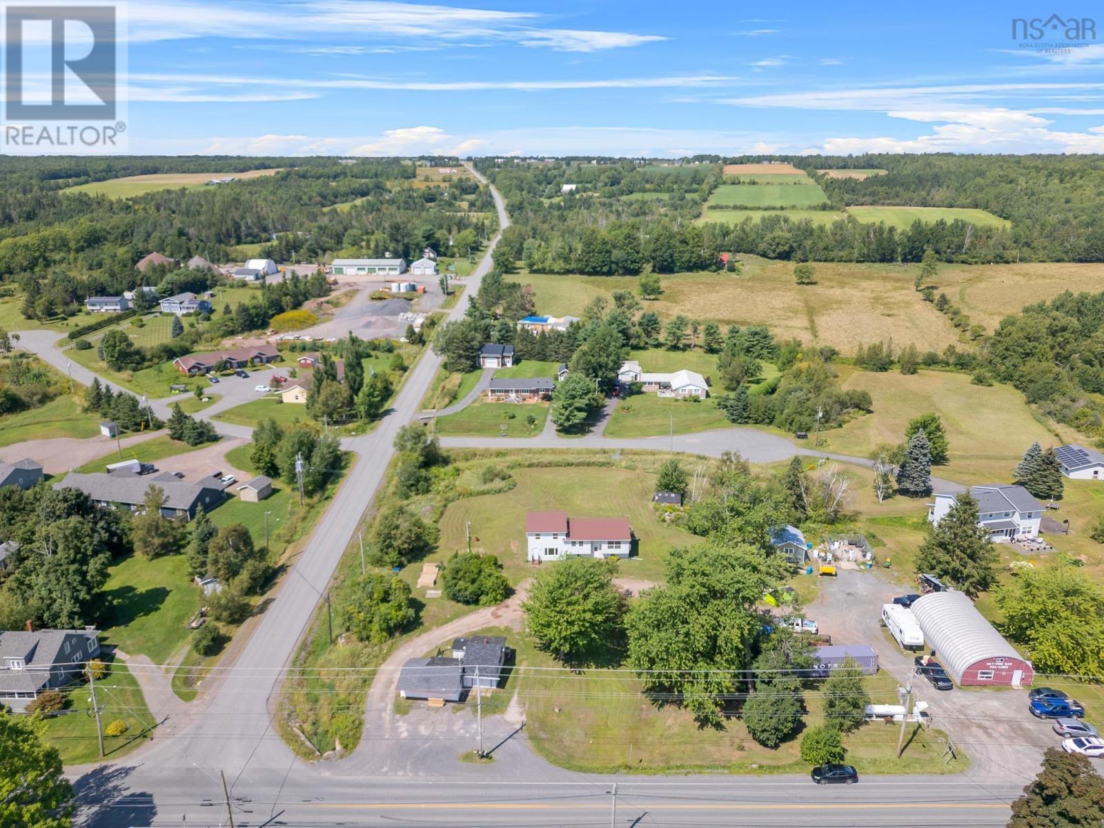 2447 Highway 376