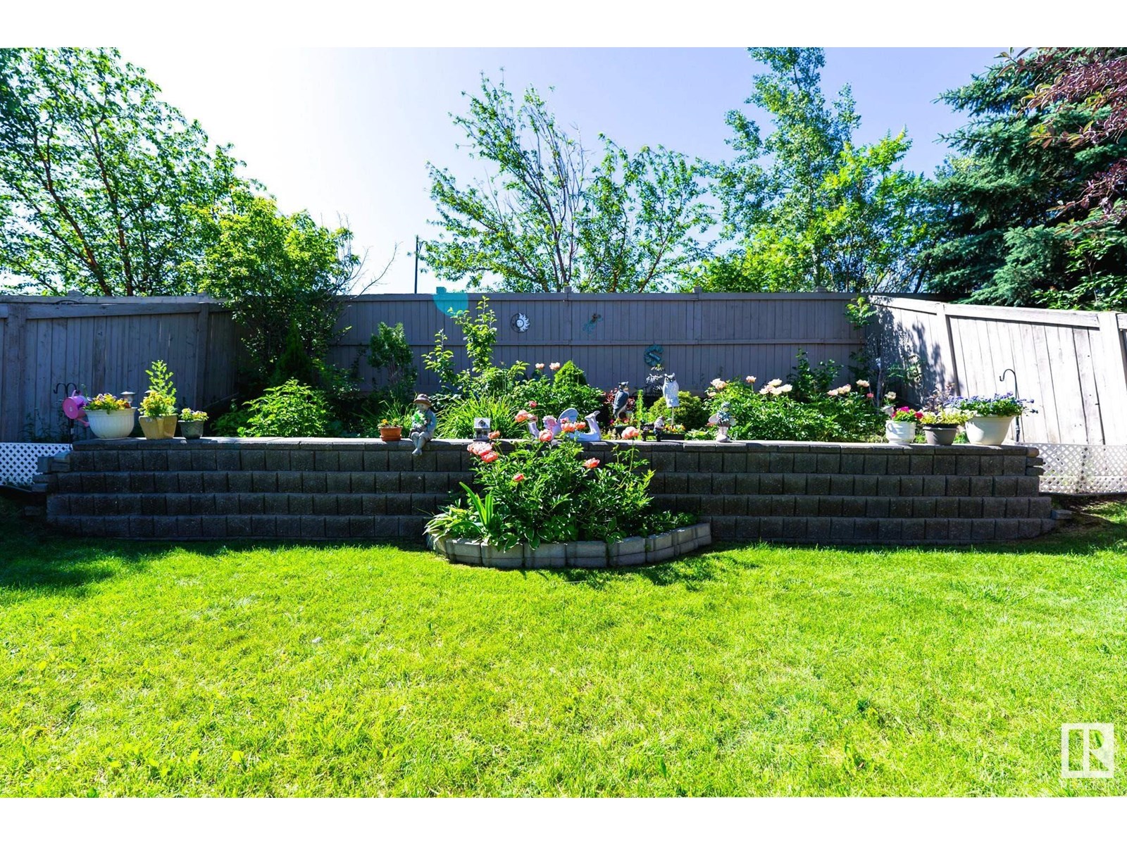 124 NEWCASTLE CR