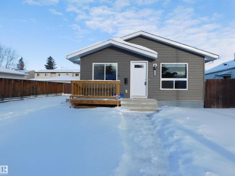 12112 150 AV NW Edmonton AB T5X2C3