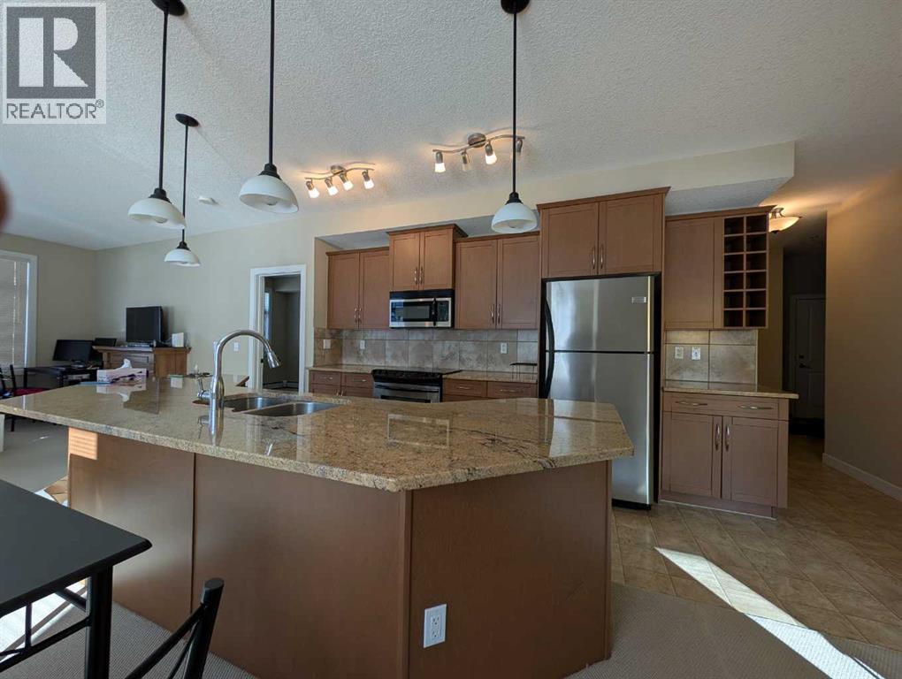 203, 35 Aspenmont Heights SW