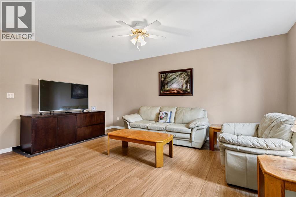1521 Mary Place