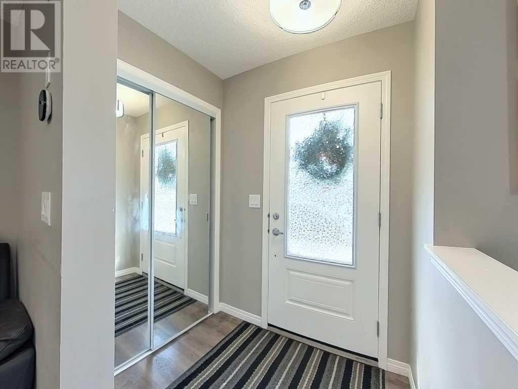 27 Yorkville Boulevard SW