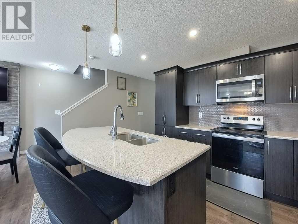 27 Yorkville Boulevard SW