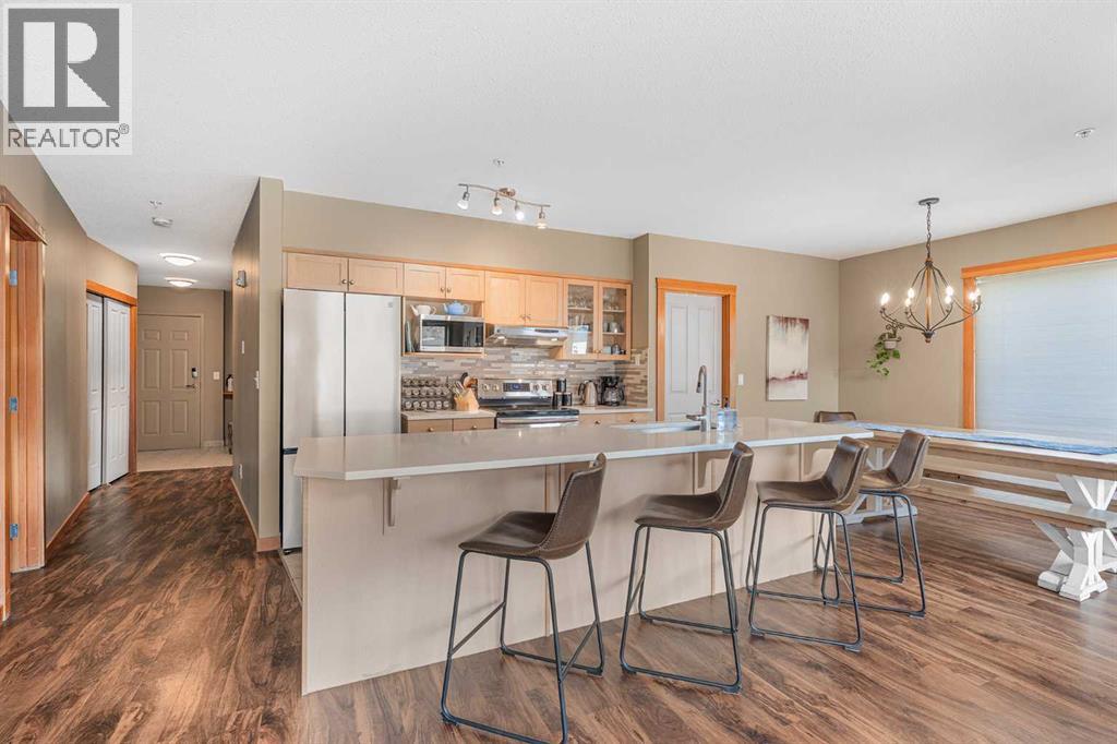 206, 1120 Railway Avenue