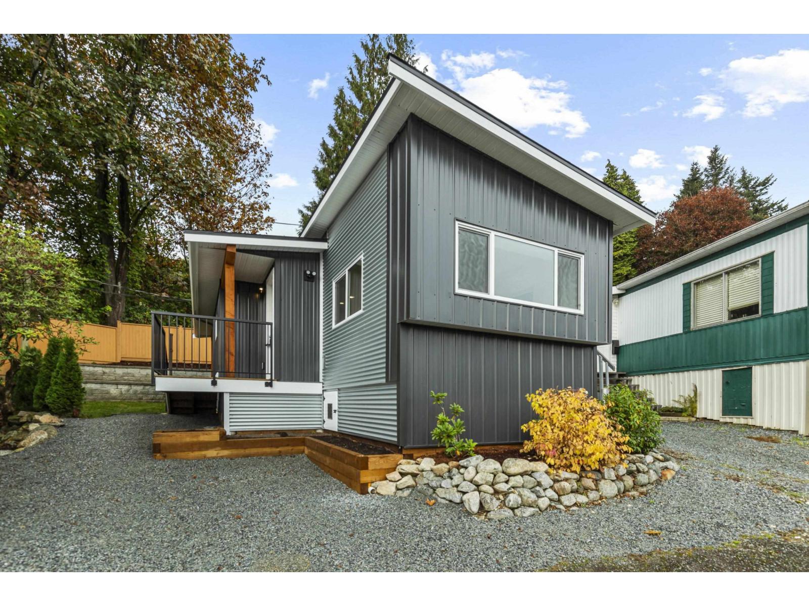 10 34519 LOUGHEED HIGHWAY