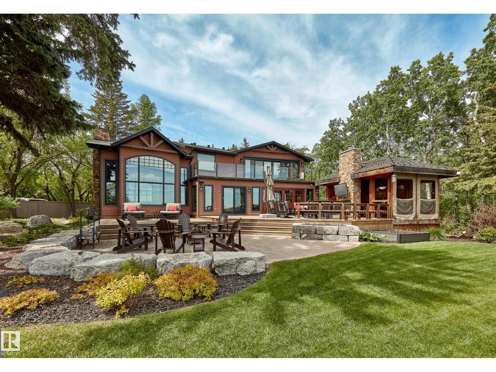 5 DONSDALE CR NW