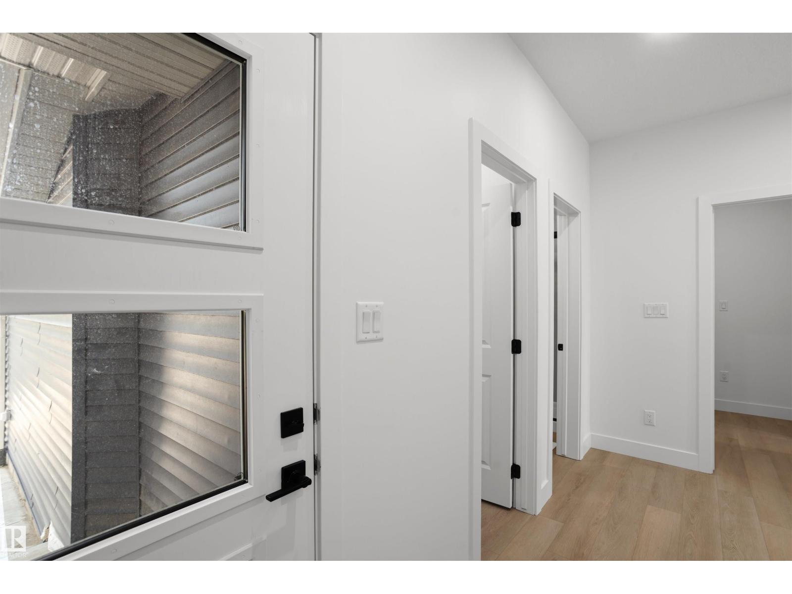815 158 AV NE