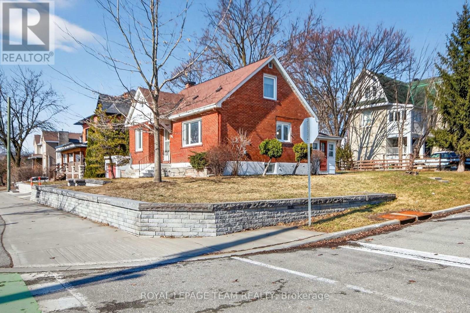 591 CHURCHILL AVENUE N