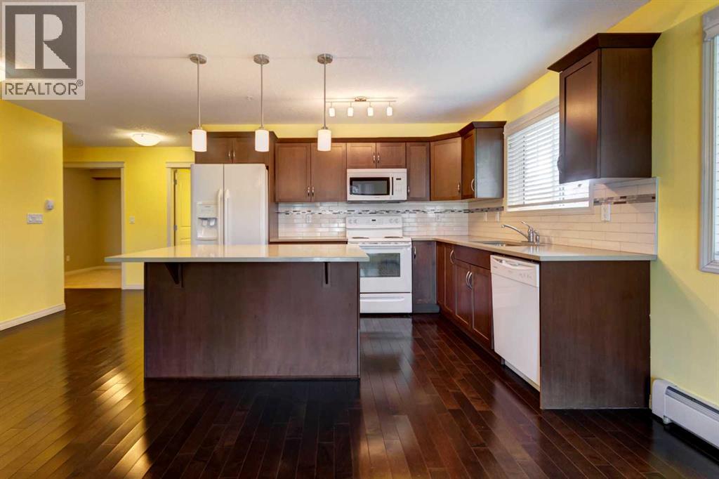 102, 304 Cranberry Park SE