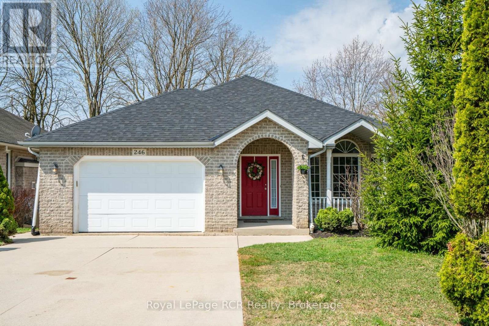 246 16TH AVENUE CRESCENT