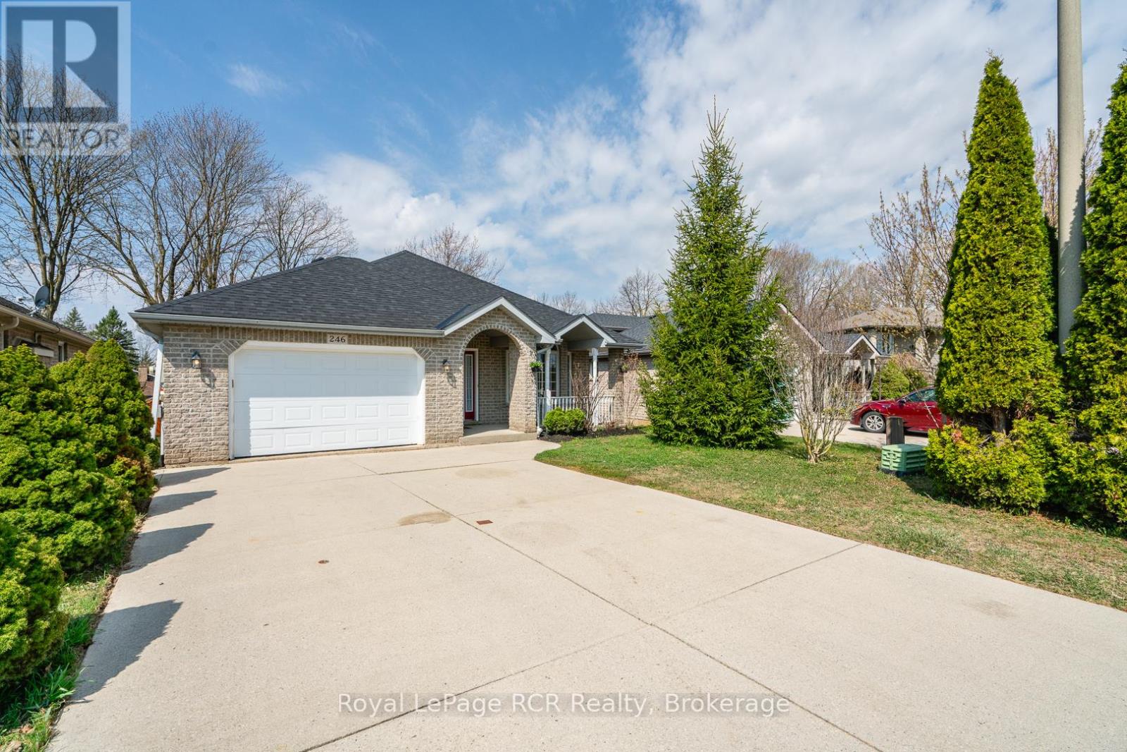 246 16TH AVENUE CRESCENT