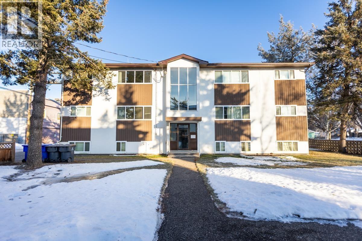 1621-1699 INGLEDEW STREET