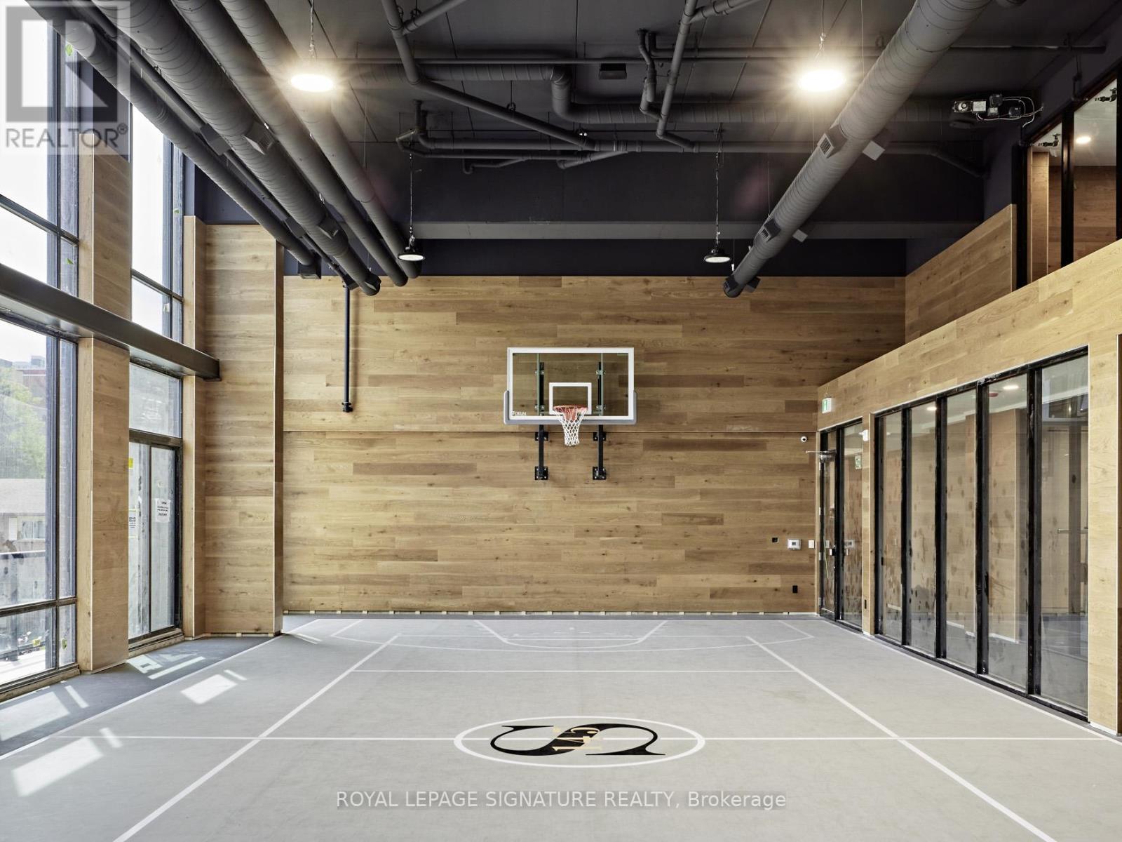 1135 - 145 COLUMBIA STREET W