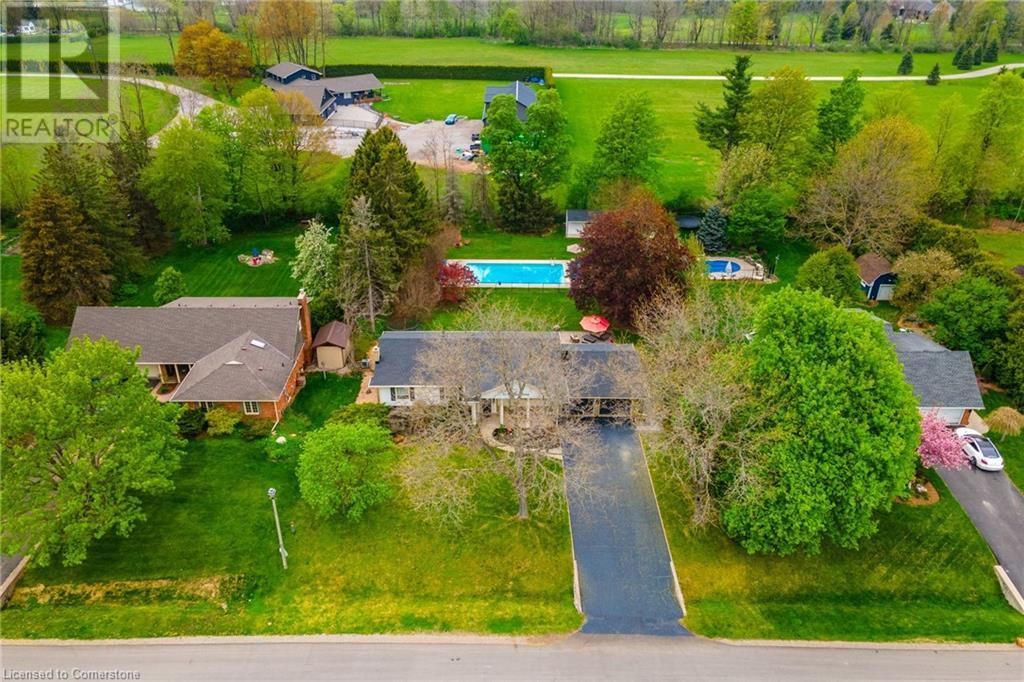 13 WOODEND Drive