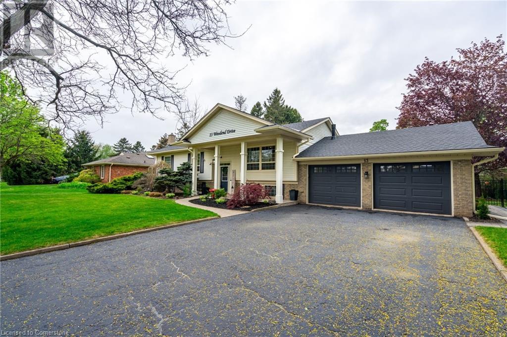 13 WOODEND Drive