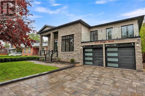 2091 BRIDGE Road Oakville ON L6L2E8