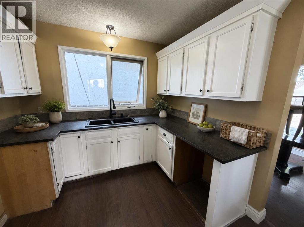 185 Pensacola Court W