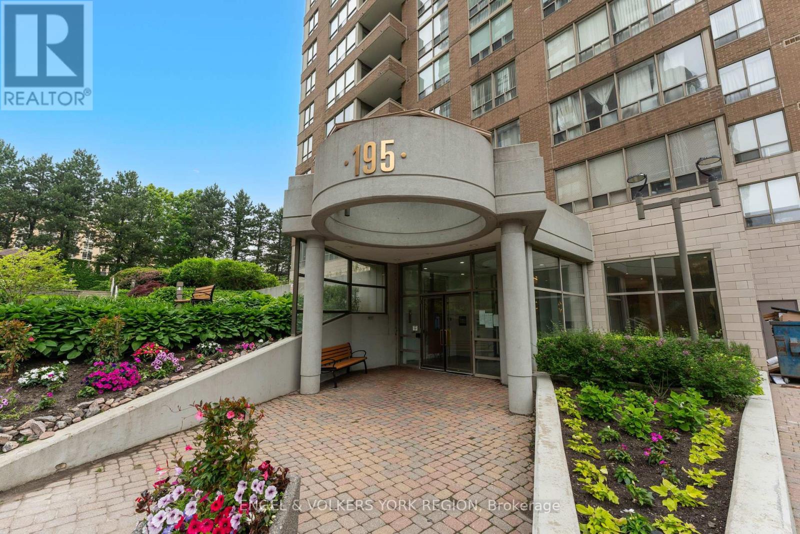 304 - 195 WYNFORD DRIVE