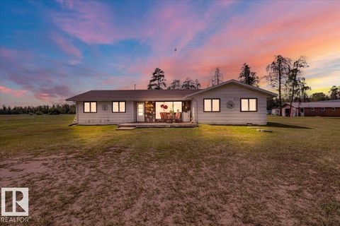 57128 RGE ROAD 225 Rural Sturgeon County AB T0A1N5