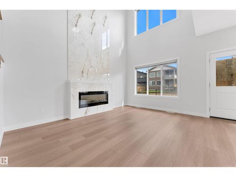 204 Crystal Creek DR Leduc AB T9E0X6