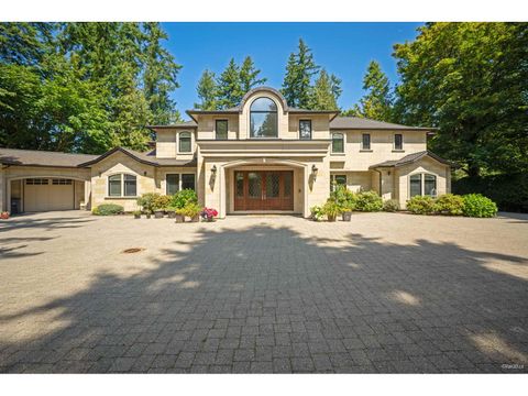 13939 28 AVENUE Surrey BC V4P1T5