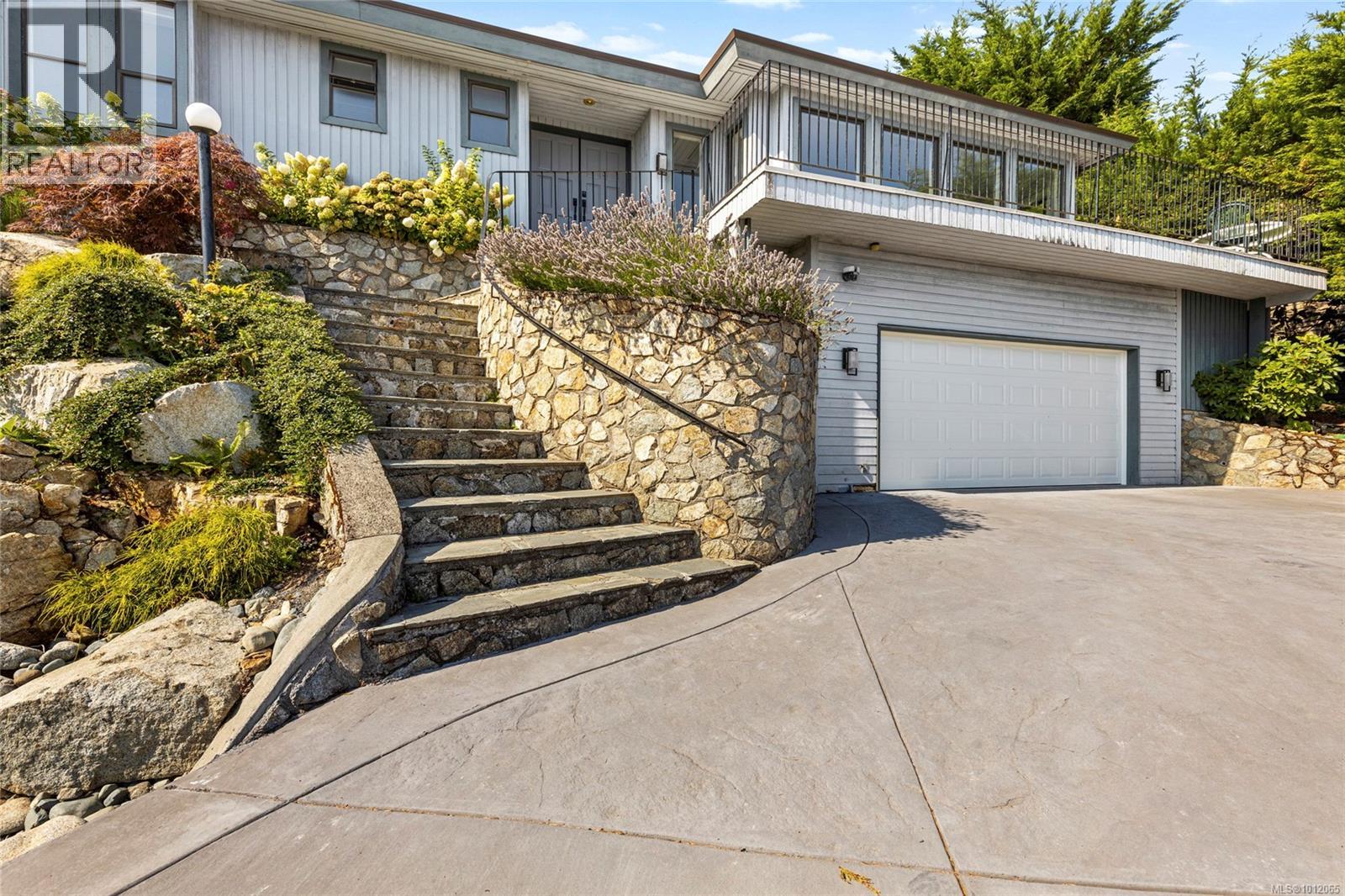 8870 Forest Park Dr