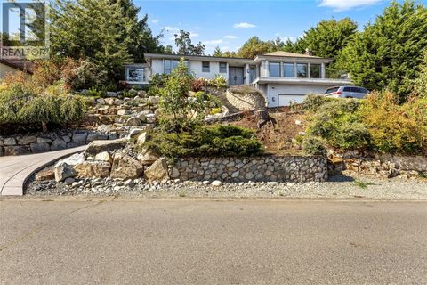 8870 Forest Park Dr North Saanich BC V8L4E9