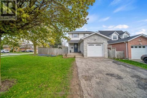 16 MOSS PLACE Guelph (Kortright West) ON N1G4V1